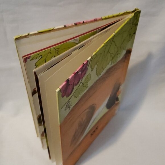 BOOK -- VTG "Three Aesop Fox Fables" Hardback Beautiful - Picture 15 of 16